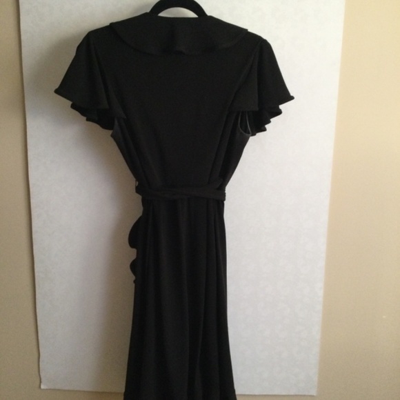 Feminine Ruffled Soft Wrap  Dress Medium - Picture 3 of 5
